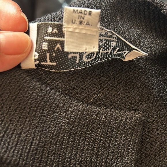 ST -John Evening Gowm size 12 - Picture 11 of 13